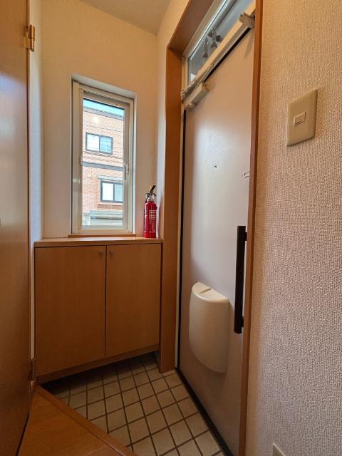 札幌市南区南沢四条アパート 玄関