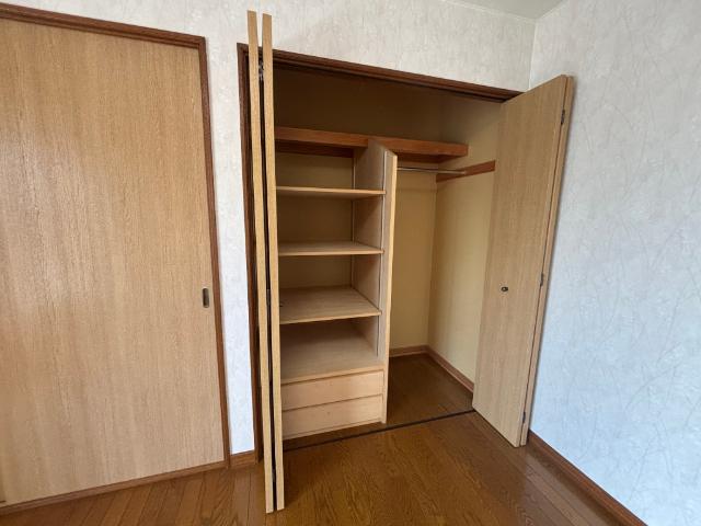 福住2条10丁目戸建 収納