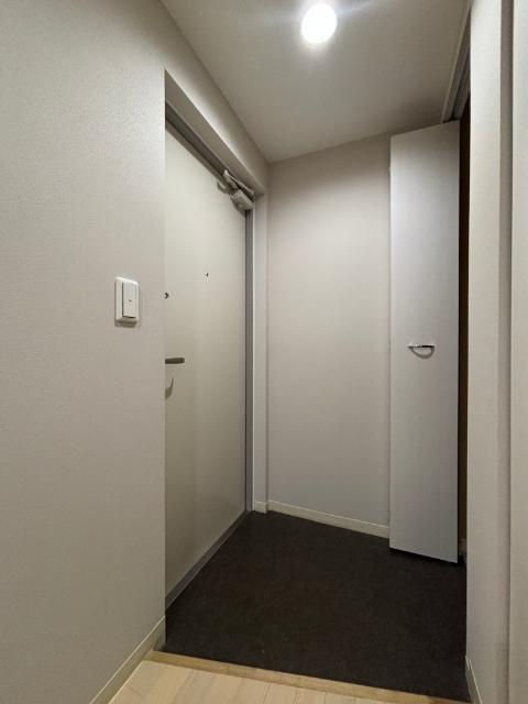 ラコーザ豊平ＷＥＳＴ 玄関
