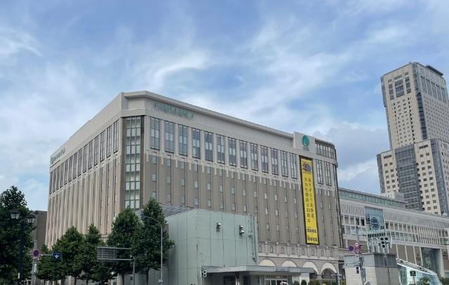 大丸札幌店：2422m