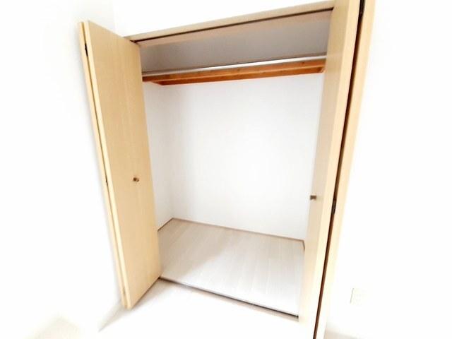 エレガンス宮の森（203） 収納