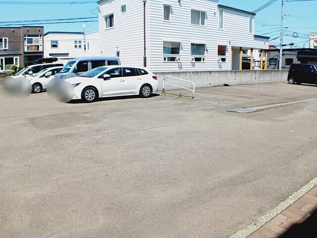 レーヴェ（306） 駐車場