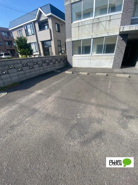 フェアモント山の手 駐車場