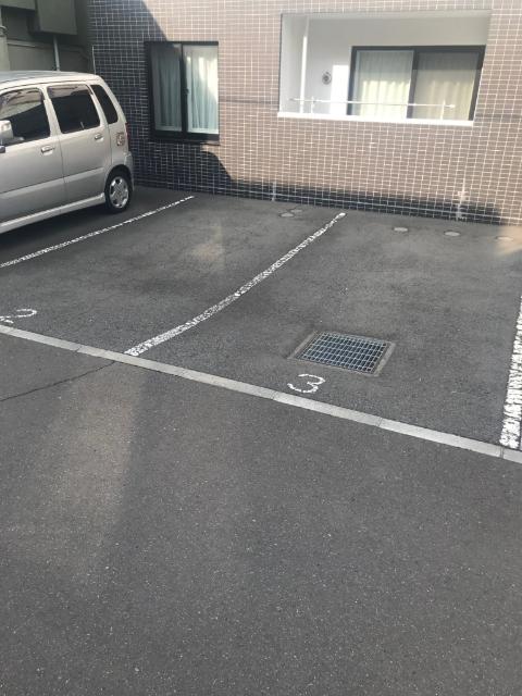 グラン・フィーノ南麻生 駐車場