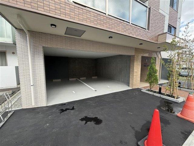 HS313（302） 駐車場