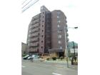 光ハイツ山鼻外観1