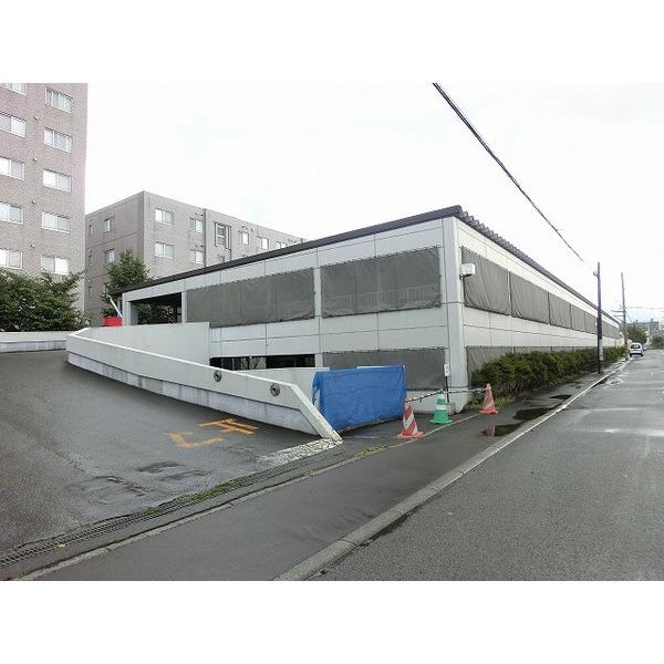 ロイヤルシャトー手稲曙Ｂ棟 駐車場