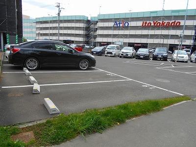 ロイヤルシャトー北5条 駐車場