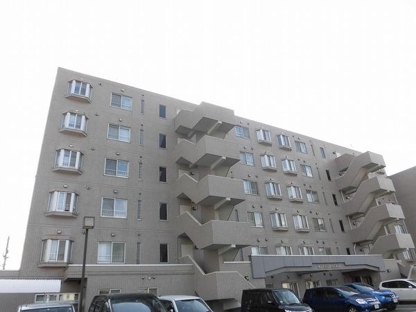 ＪＲ白石駅徒歩3分の好立地です