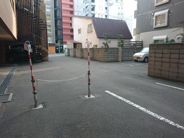 ライオンズマンション大通 駐車場