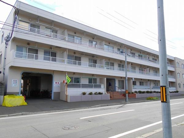 鉄筋コンクリート造、3階建のマンション