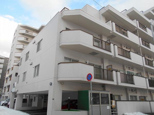 価格には消費税、リフォーム費用を含みます