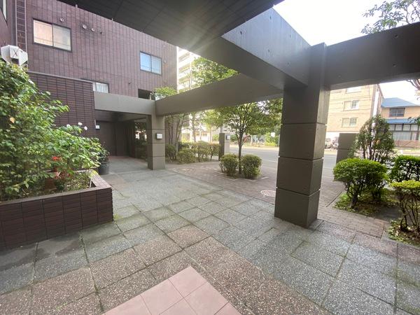 アルファレックス南11条 エントランス
