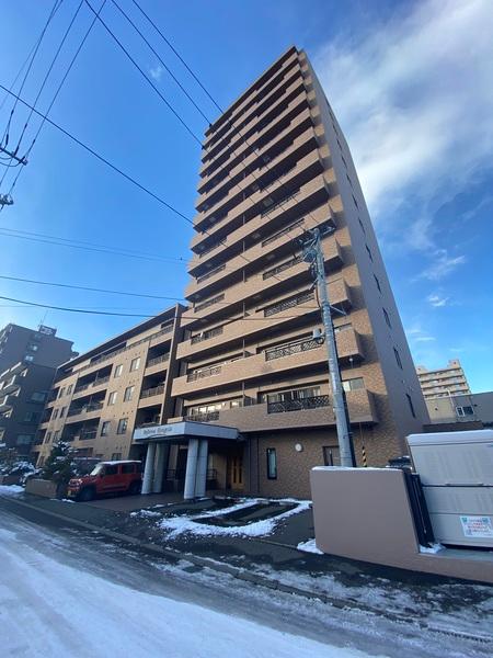 ヴェルビュ平岸 外観