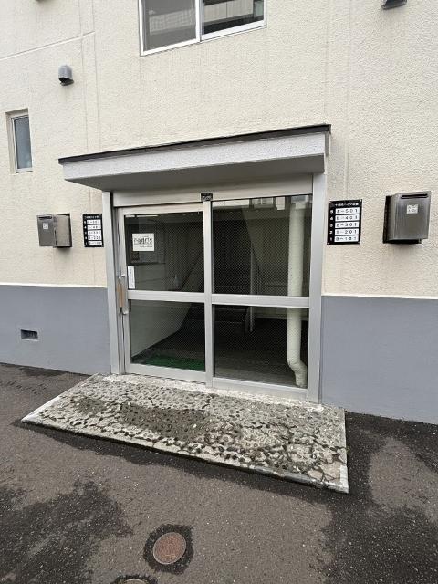 二十四軒ハイツＢ棟 エントランス