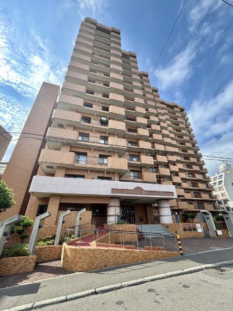 地下鉄白石駅から徒歩2分！