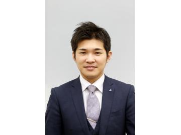 スタッフのサムネイル