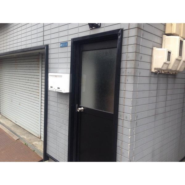 新川町17番2戸1（3F） エントランス