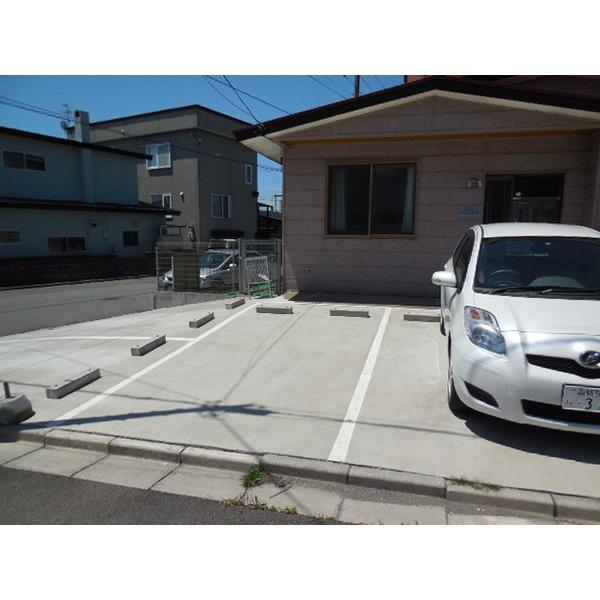 富岡町3丁目29番貸家（1） 駐車場