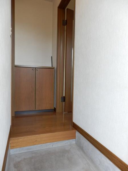 プルーンハイツ（1F） 玄関