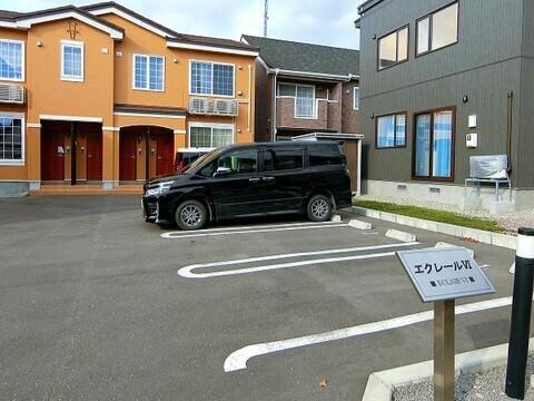 エクレールⅥ（102） 駐車場