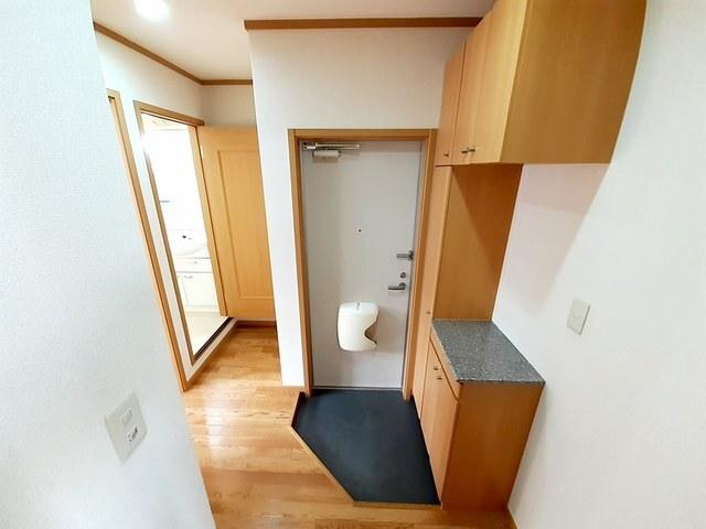 コウジィーコートⅡ（201） 玄関