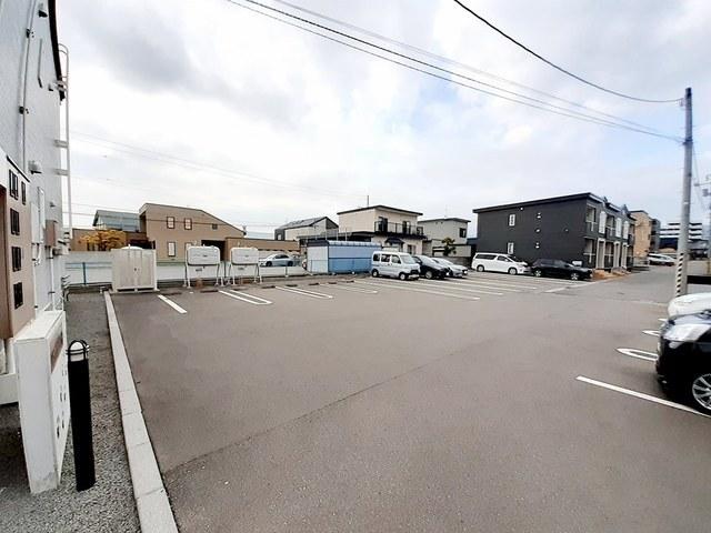 ベルアンジュ（103） 駐車場