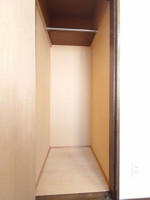 ユピテル参番館（202） 収納