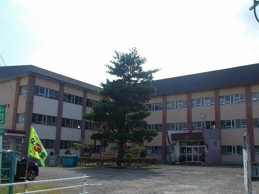 函館市立北昭和小学校：1100m