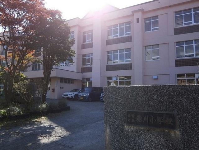 函館市立 湯川小学校：650m