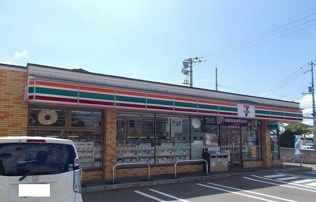 セブンイレブン：130m