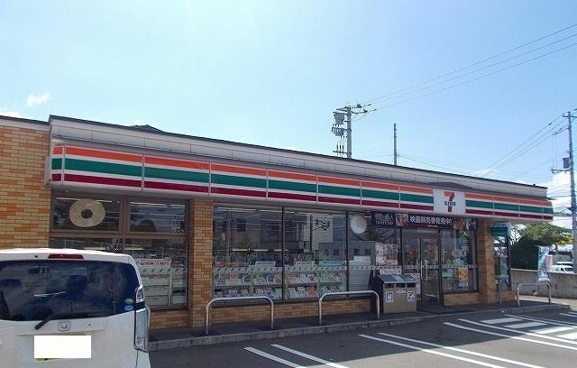 セブンイレブン：550m