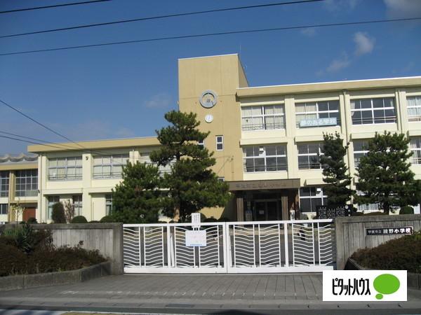 甲賀市立綾野小学校：807m