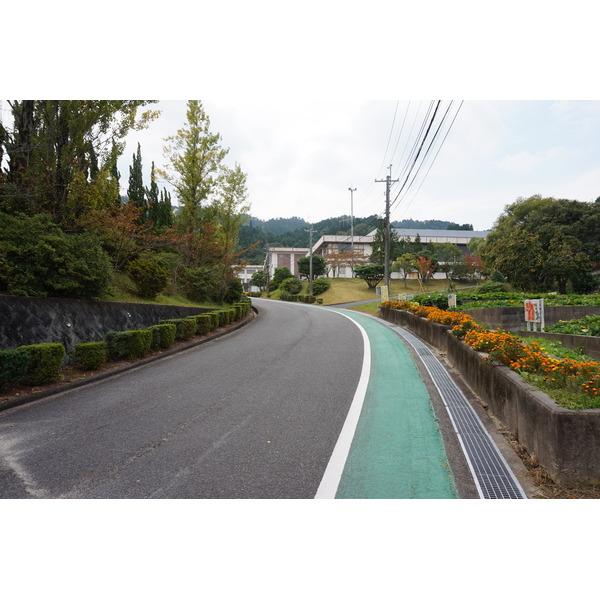 湖南市立三雲東小学校：723m