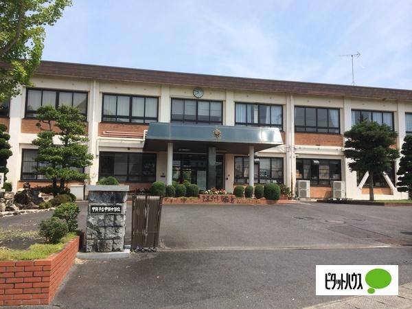 甲賀市立甲賀中学校：228m