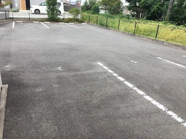 甲賀市甲南町寺庄アパート 駐車場