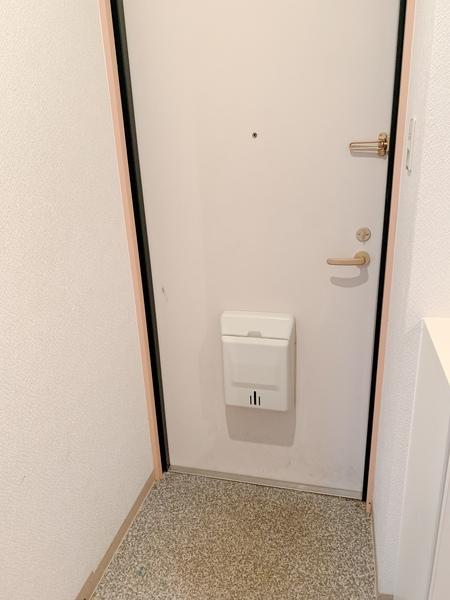 ヒルトップ名坂（102） 玄関