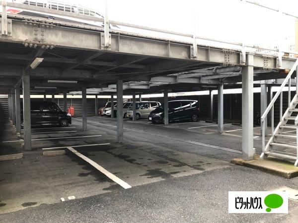 湖南市石部中央マンション 駐車場