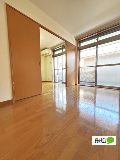 湖南市菩提寺西アパート リビング