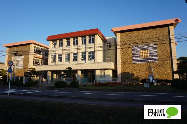 湖南市立下田小学校：1151m