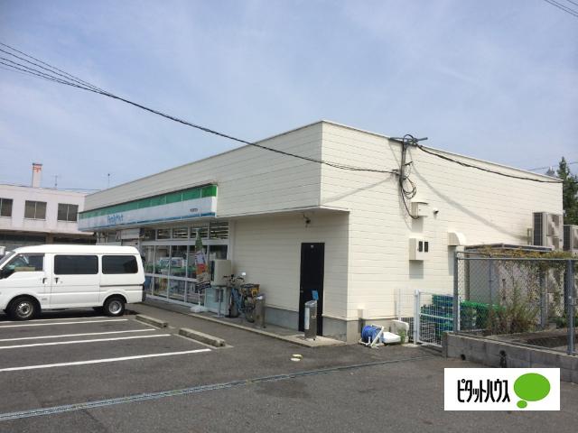 ファミリーマート甲賀駅前店：700m