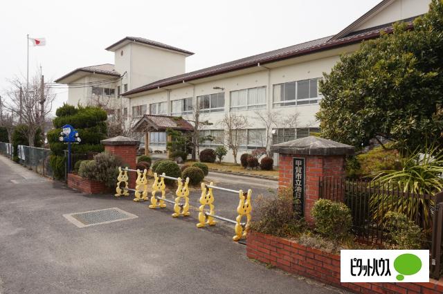 甲賀市立油日小学校：1737m