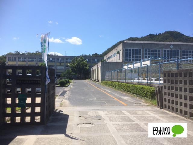 湖南市立菩提寺小学校：410m