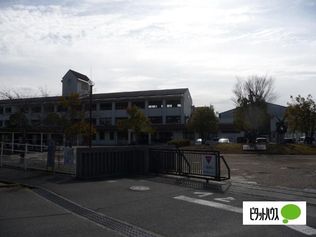 湖南市立甲西北中学校：3689m