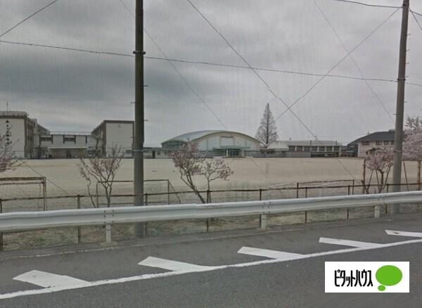滋賀県立日野高校：633m