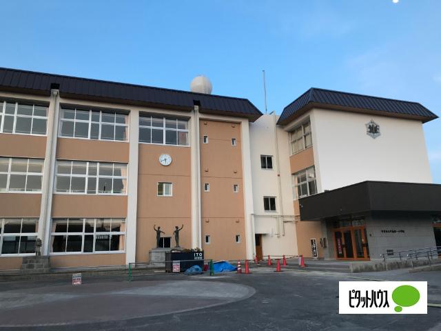 甲賀市立甲南第一小学校：925m