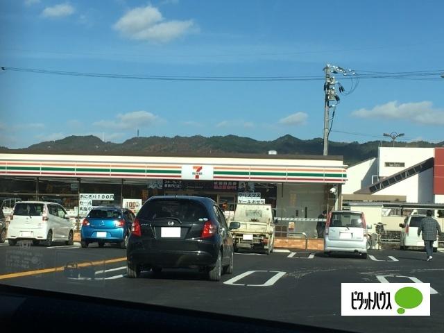 セブンイレブン甲西駅前店：372m