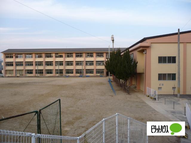 湖南市立三雲小学校：2057m