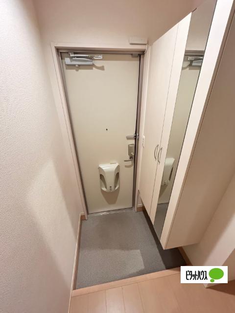 コト丸（202） 玄関