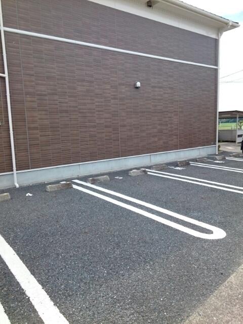 ア−スフィ−ルド　Ｈ−Ⅰ（103） 駐車場